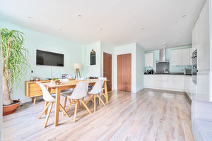 Photo 21- click for photo gallery